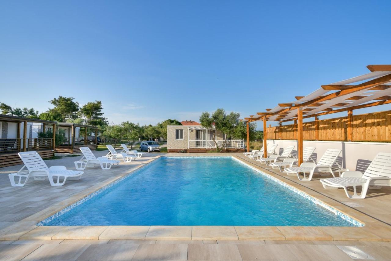 Apartments Medanic - Private Pool Привлака Экстерьер фото