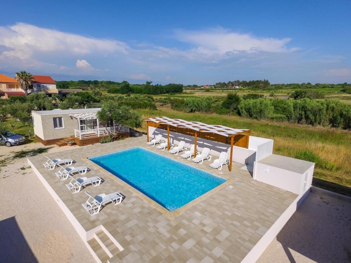 Apartments Medanic - Private Pool Привлака Экстерьер фото